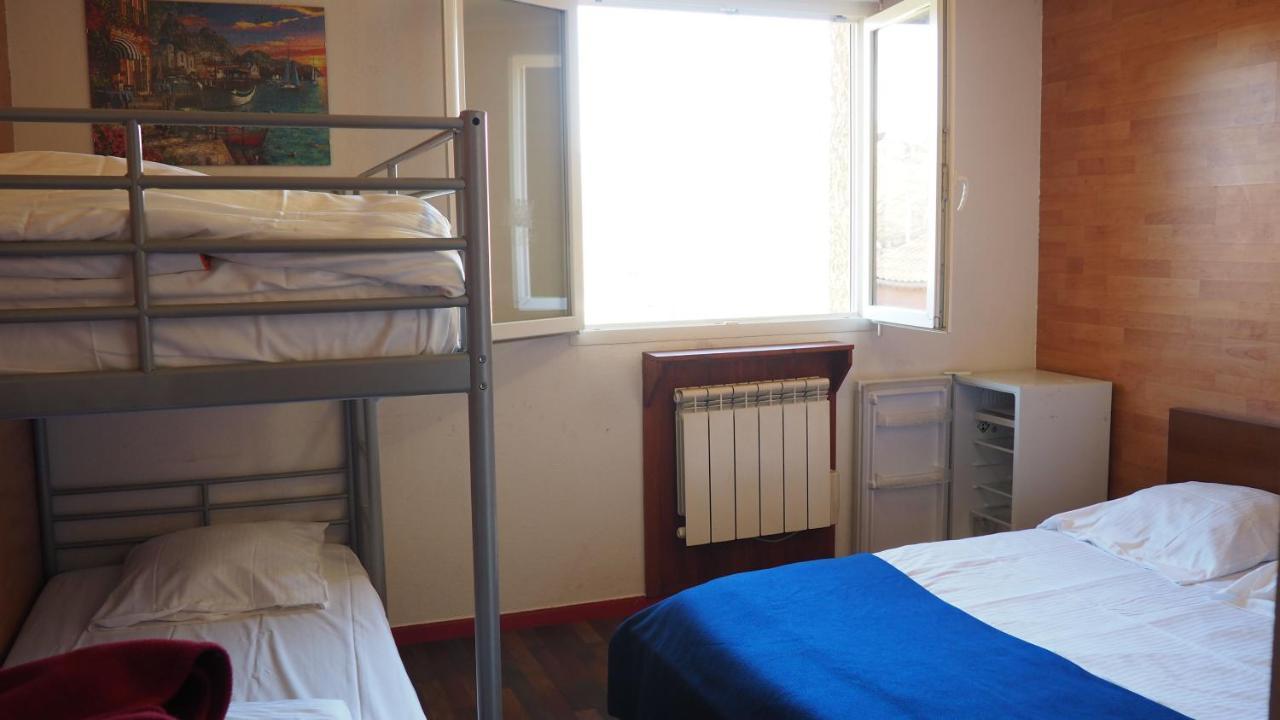Le Logis De La Garenne Hotel Morestel Екстериор снимка
